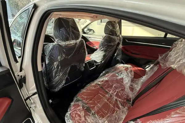 فونیکس، آریزو 6 جی تی (Z6 GT)