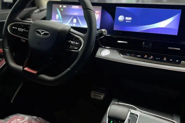 فونیکس، آریزو 6 جی تی (Z6 GT)