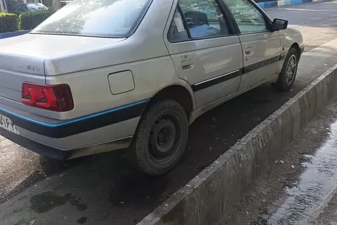 پژو، 405