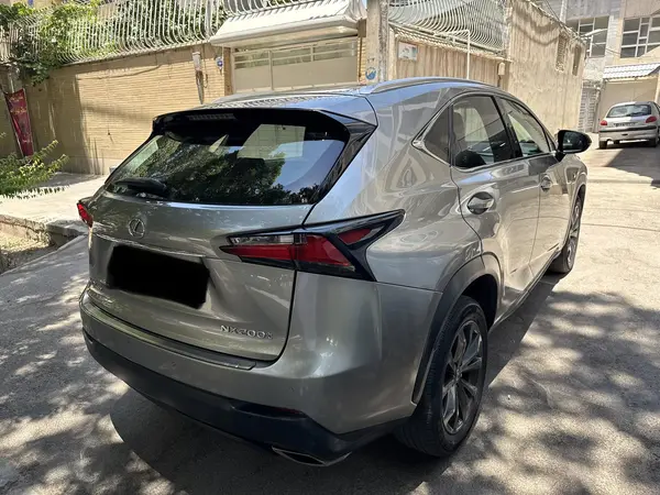 لکسوس  NX