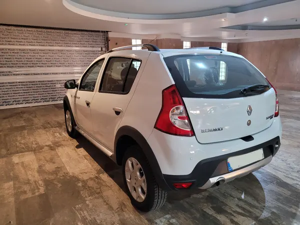 رنو، ساندرو استپ وی