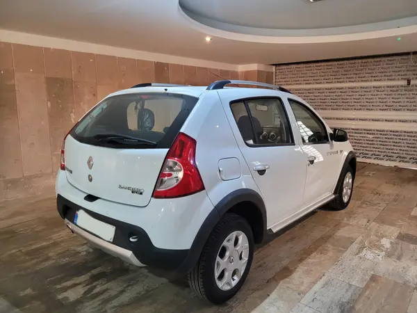 رنو، ساندرو استپ وی