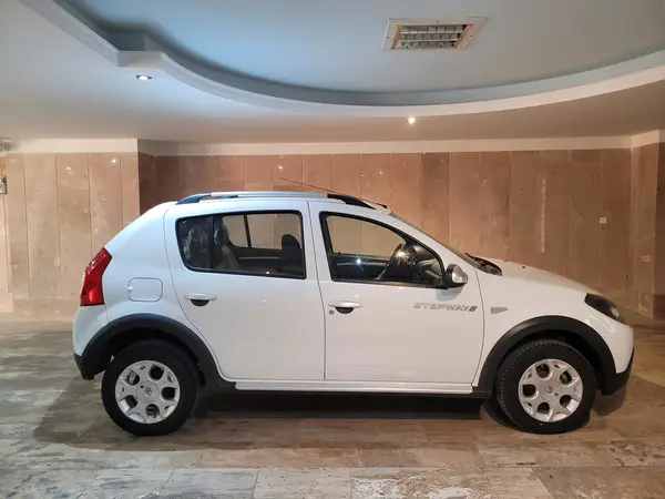 رنو، ساندرو استپ وی