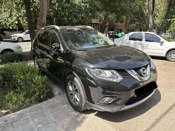 نیسان  ایکس تریل