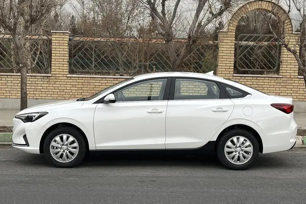 چانگان، ایدو EV460