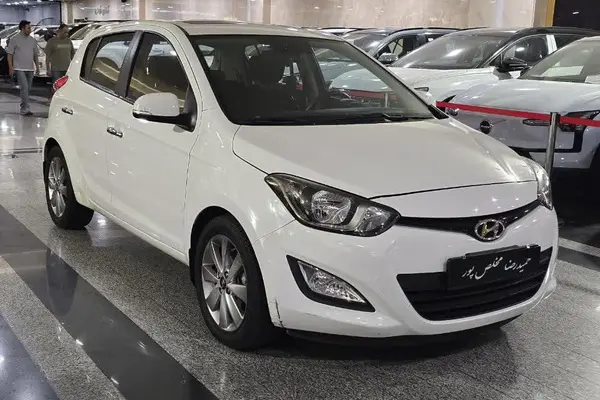 هیوندای  i20