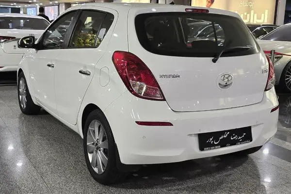 هیوندای  i20
