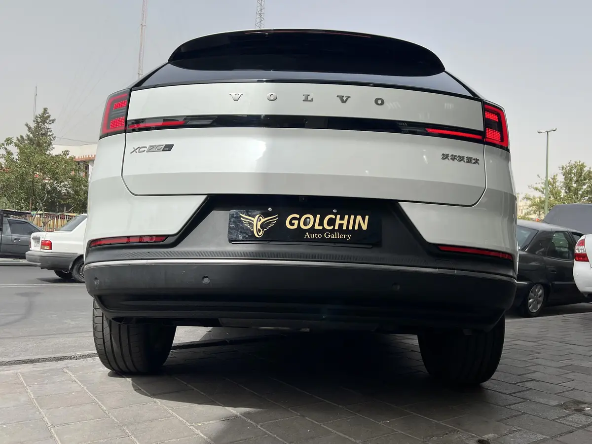 ولوو،  XC70