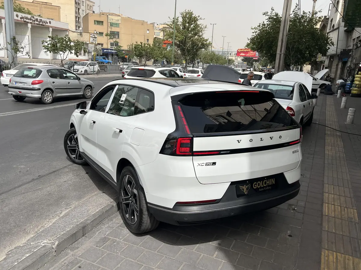 ولوو،  XC70