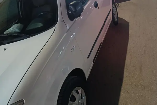 تیبا، هاچ بک