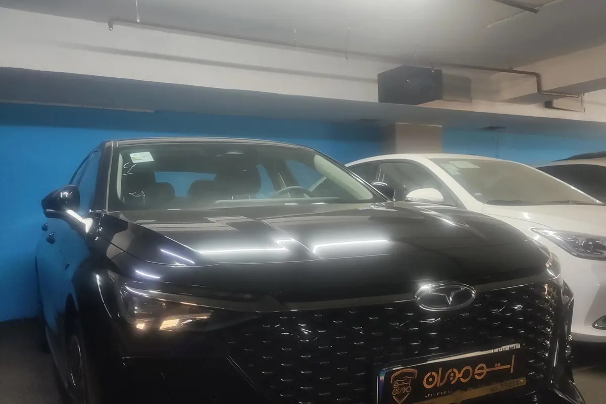 فونیکس،  آریزو 8 هیبرید (Z8 PHEV)