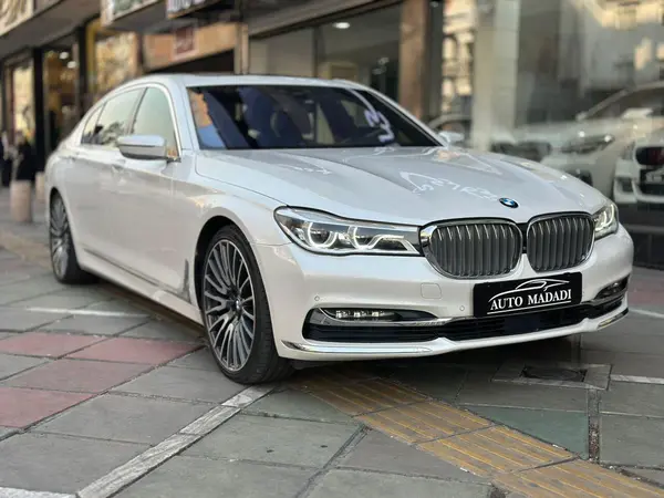 ب ام و، سری 7