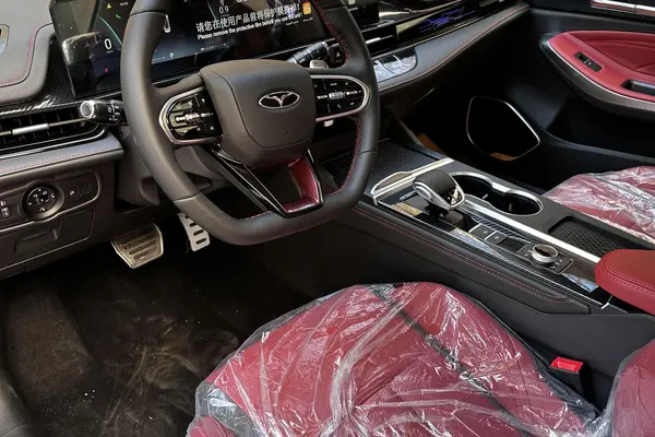 فونیکس، آریزو 6 جی تی (Z6 GT)