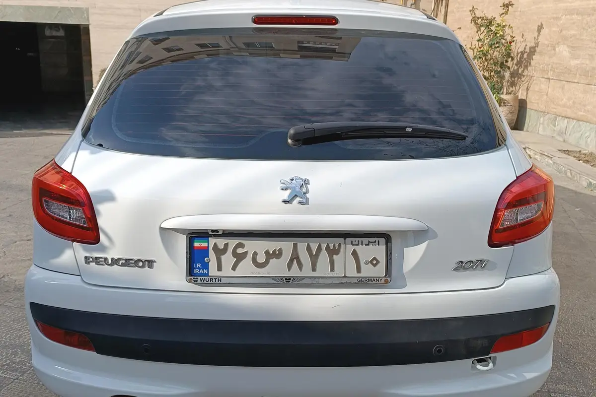 پژو،  207