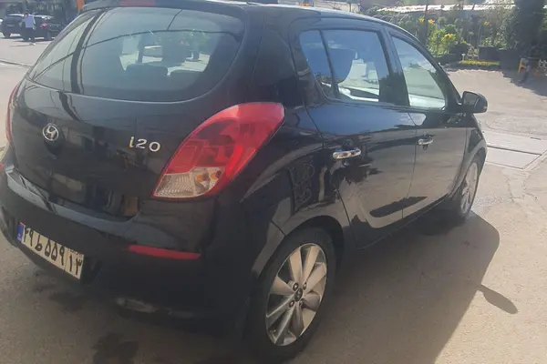 هیوندای، i20