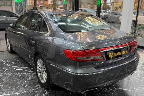 هیوندای، آزرا (گرنجور)