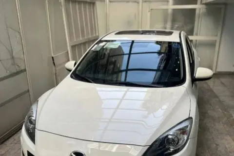 مزدا، 3 نیو صندوق دار