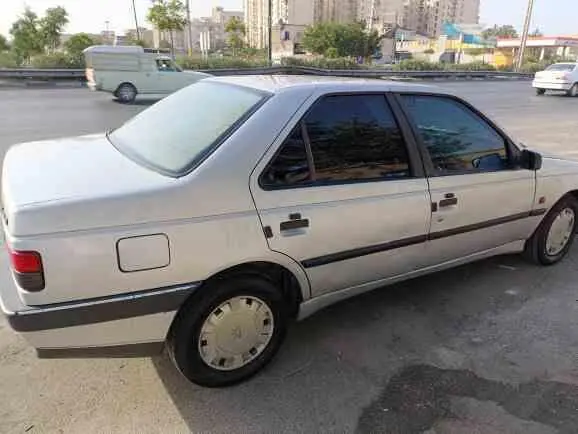 پژو،  405