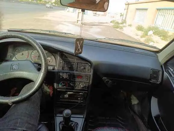 پژو،  405