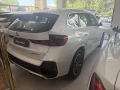 ب ام و، iX1