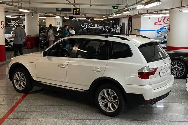 ب ام و  X3