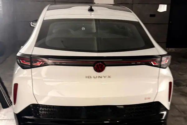 فولکس، آی دی یونیکس