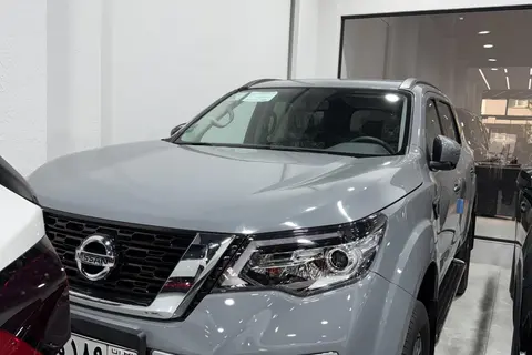 نیسان، ترا
