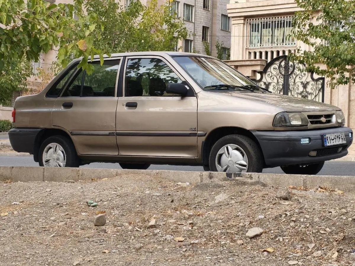 پراید،  صندوق دار