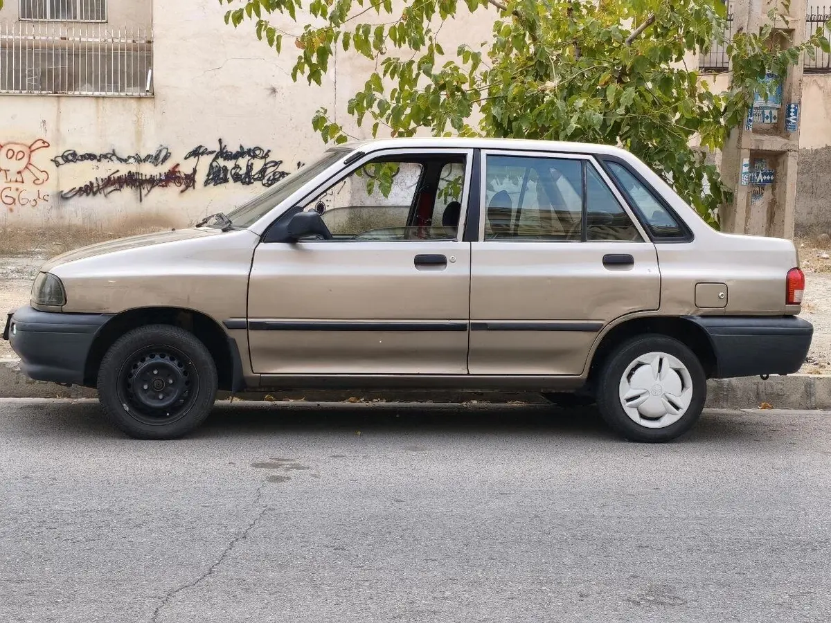 پراید،  صندوق دار