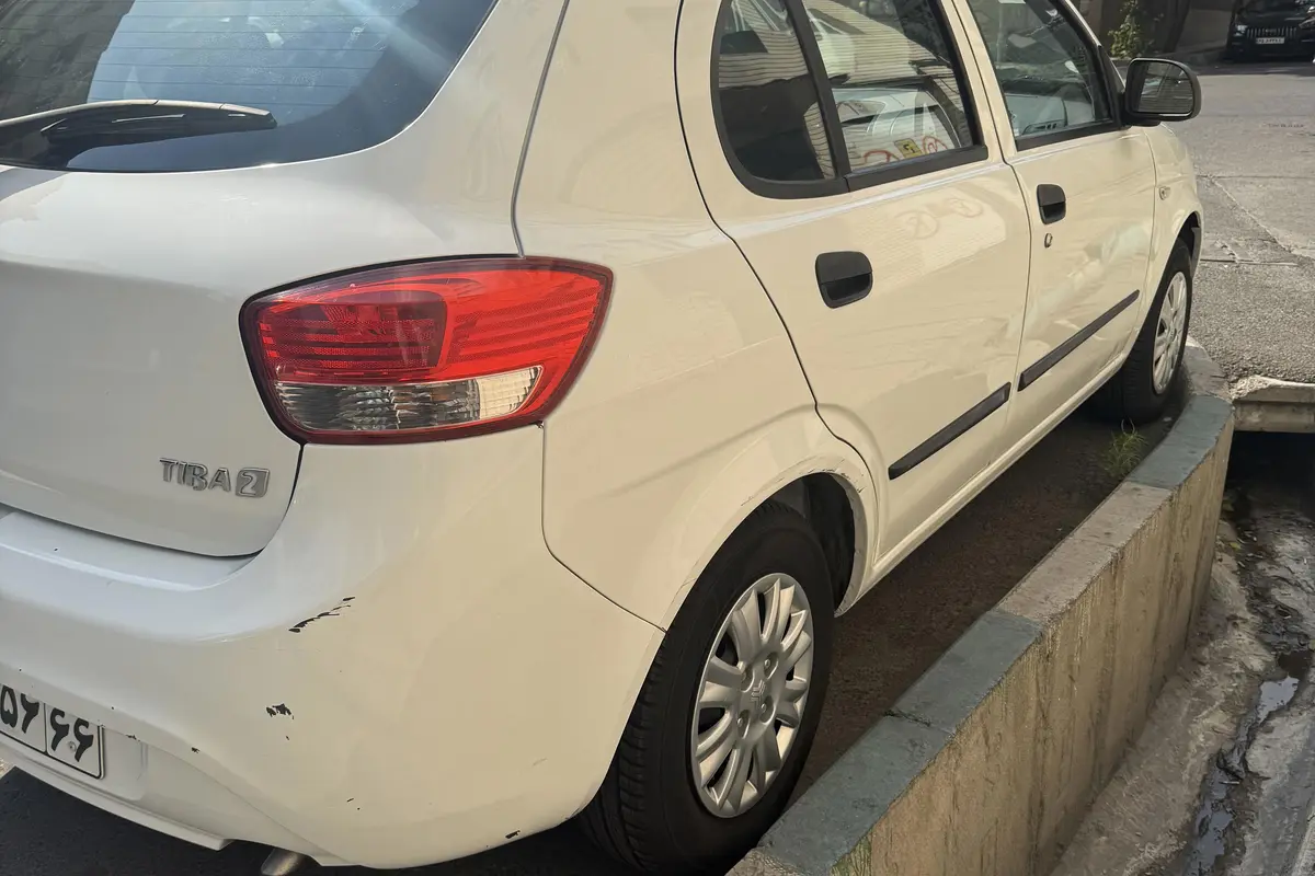 تیبا،  هاچ بک