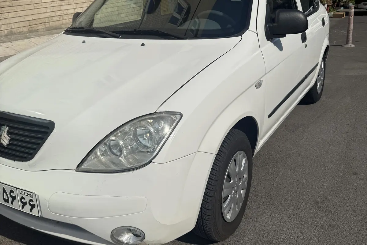 تیبا،  هاچ بک