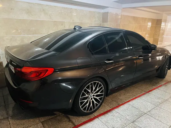 ب ام و، سری 5 سدان