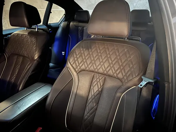 ب ام و، سری 5 سدان