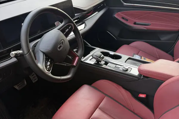 فونیکس، آریزو 6 جی تی (Z6 GT)