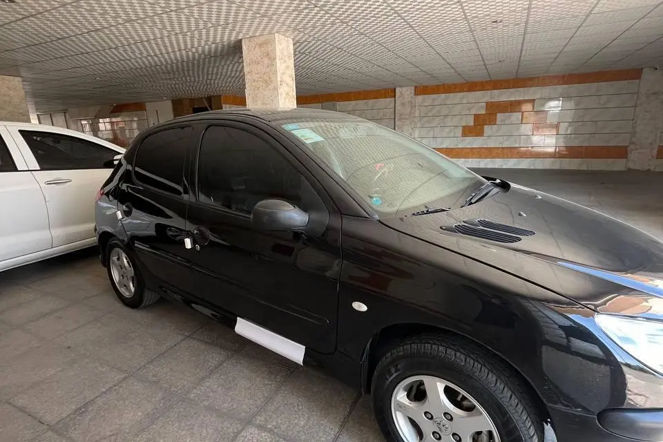 پژو،  206