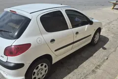پژو، 206