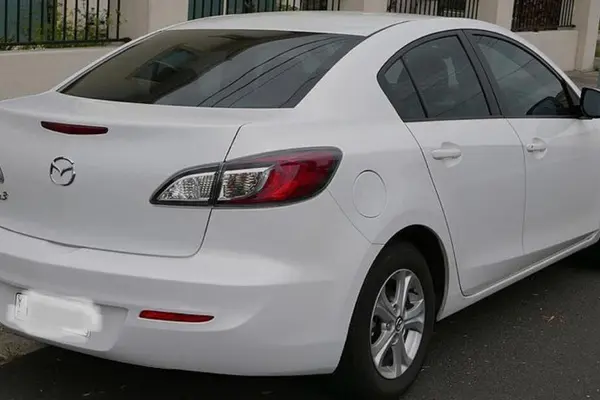 مزدا، 3 نیو صندوق دار