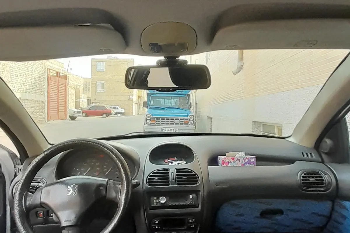 پژو،  206