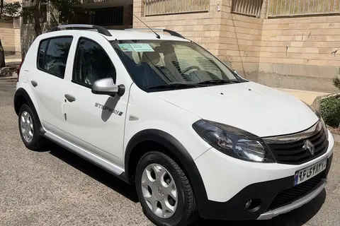 رنو، ساندرو استپ وی