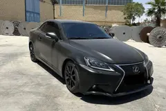 لکسوس، IS