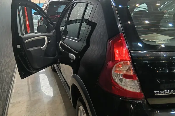 رنو، ساندرو