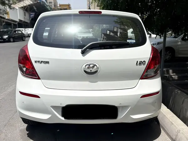 هیوندای  i20