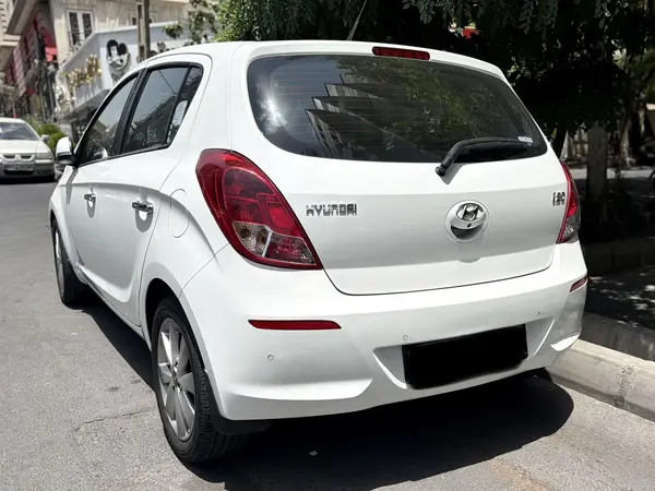 هیوندای  i20