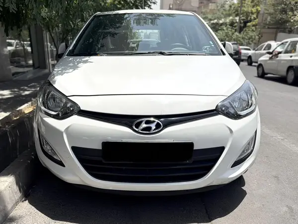 هیوندای  i20