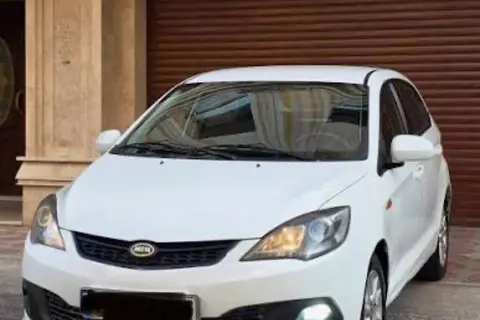 ام وی ام، 315هاچ بک