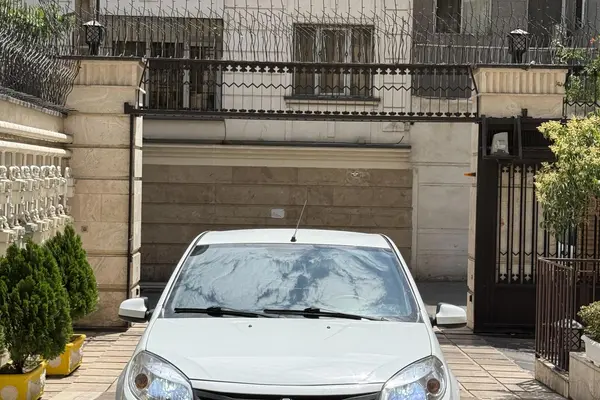 رنو  ساندرو