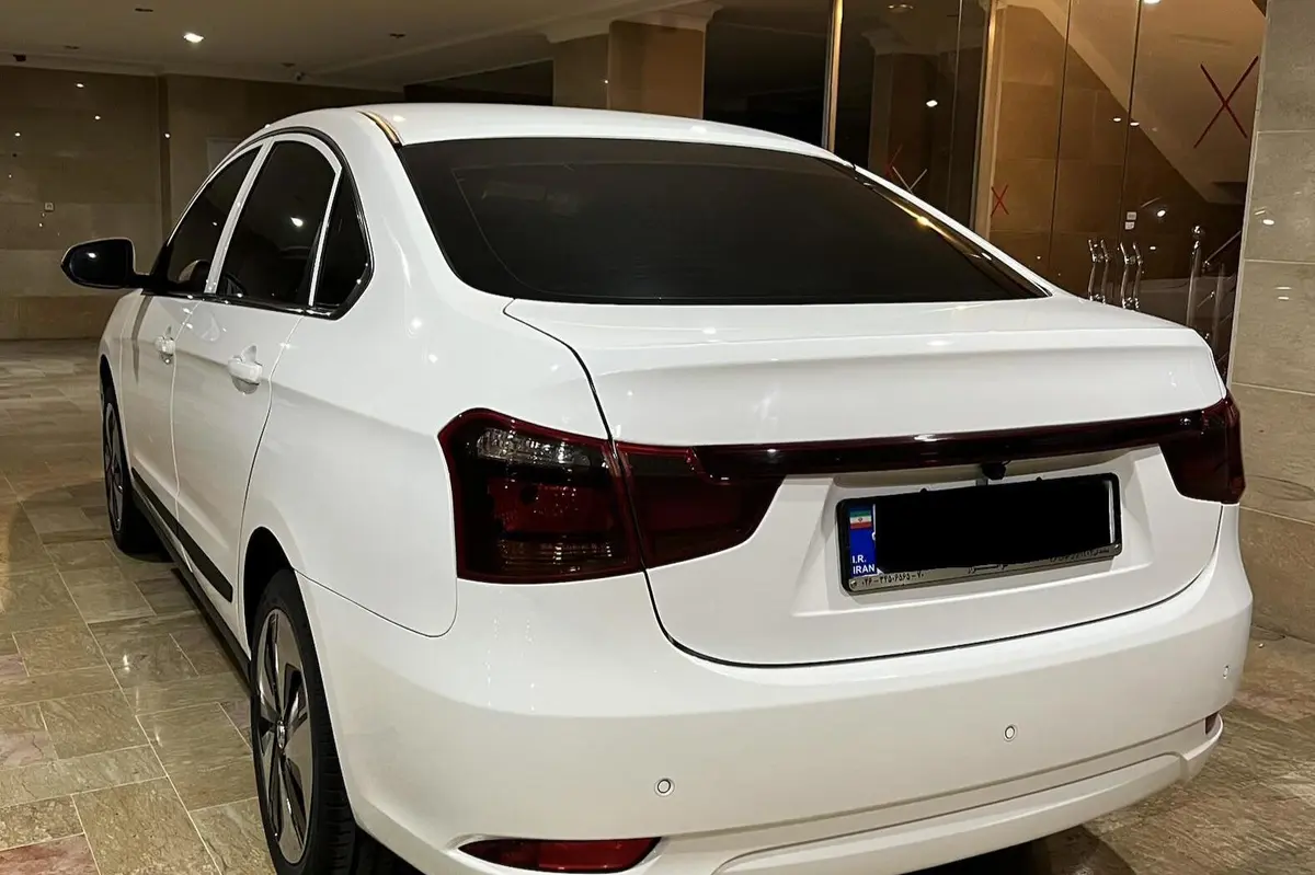دانگ فنگ،  E70