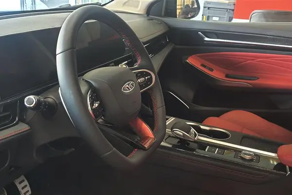 فونیکس، آریزو 6 جی تی (Z6 GT)