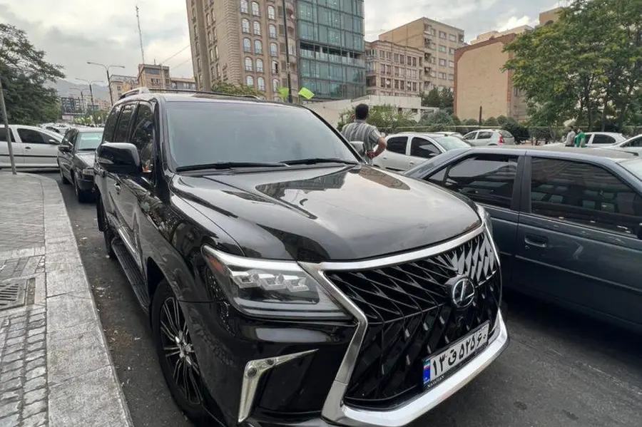 لکسوس، LX