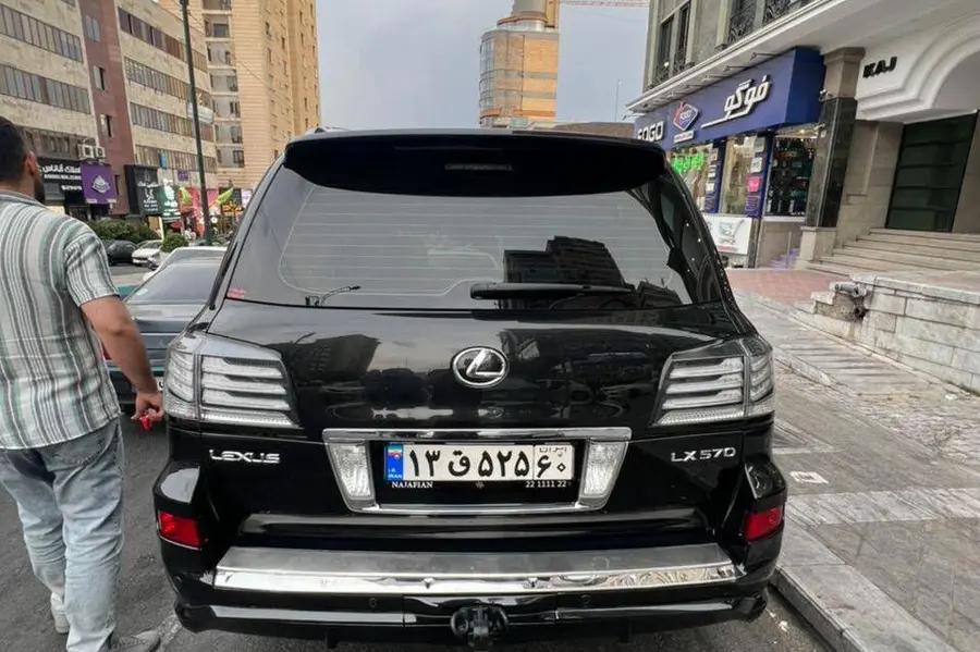 لکسوس، LX